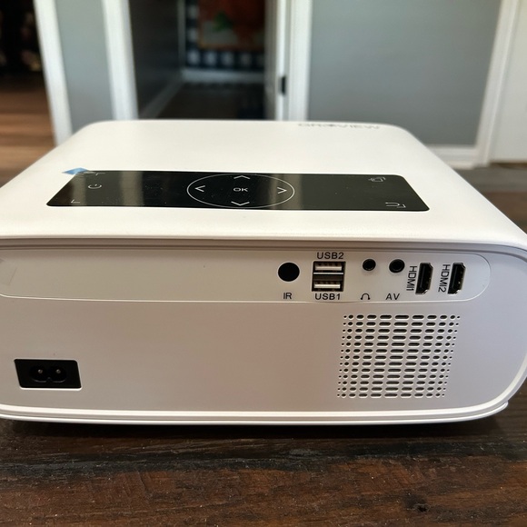 GROVIEW Projector, 15000lux 490ANSI Native 1080P WiFi Bluetooth Projector, 300'' - Picture 2 of 3